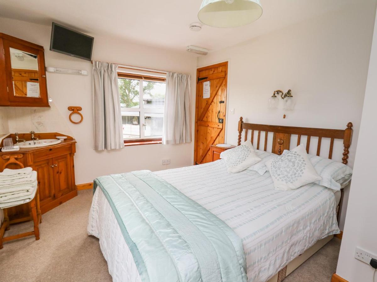Holly Farm Cottage Newbridge on Wye Eksteriør bilde