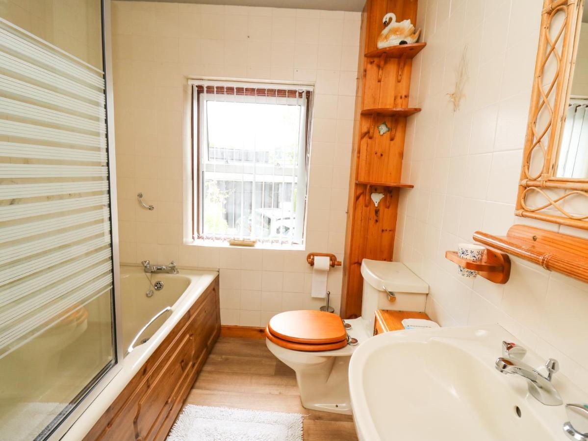 Holly Farm Cottage Newbridge on Wye Eksteriør bilde