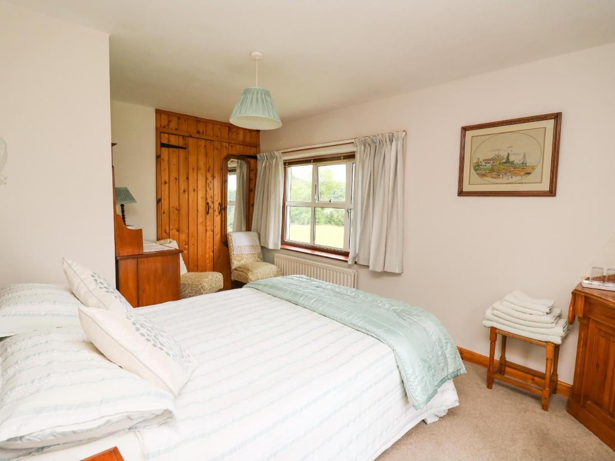 Holly Farm Cottage Newbridge on Wye Eksteriør bilde