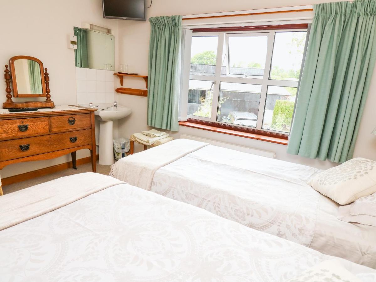 Holly Farm Cottage Newbridge on Wye Eksteriør bilde